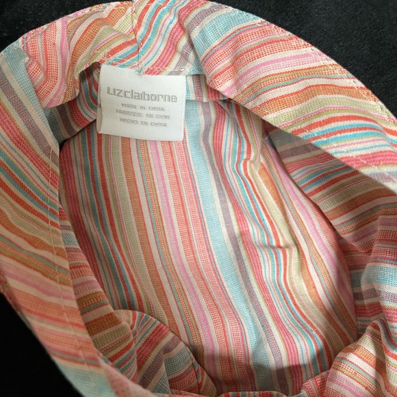 Liz Claiborne Suede Bucket Hat - Picture 7 of 7